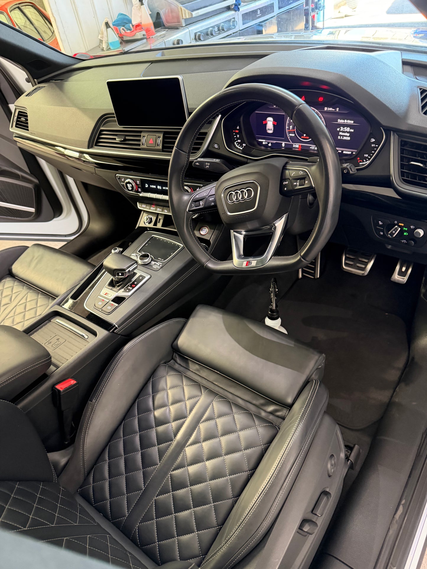 Full Deep Interior